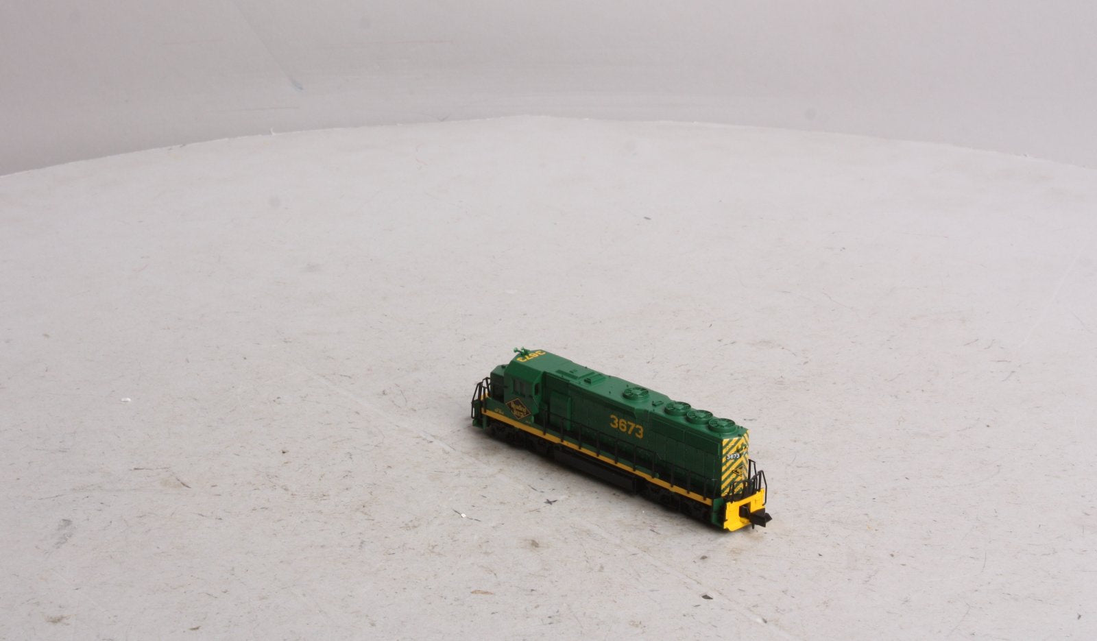 Atlas 10000412 Reading GP40-2 Phase I Diesel Locomotive w/DCC & Sound #3673