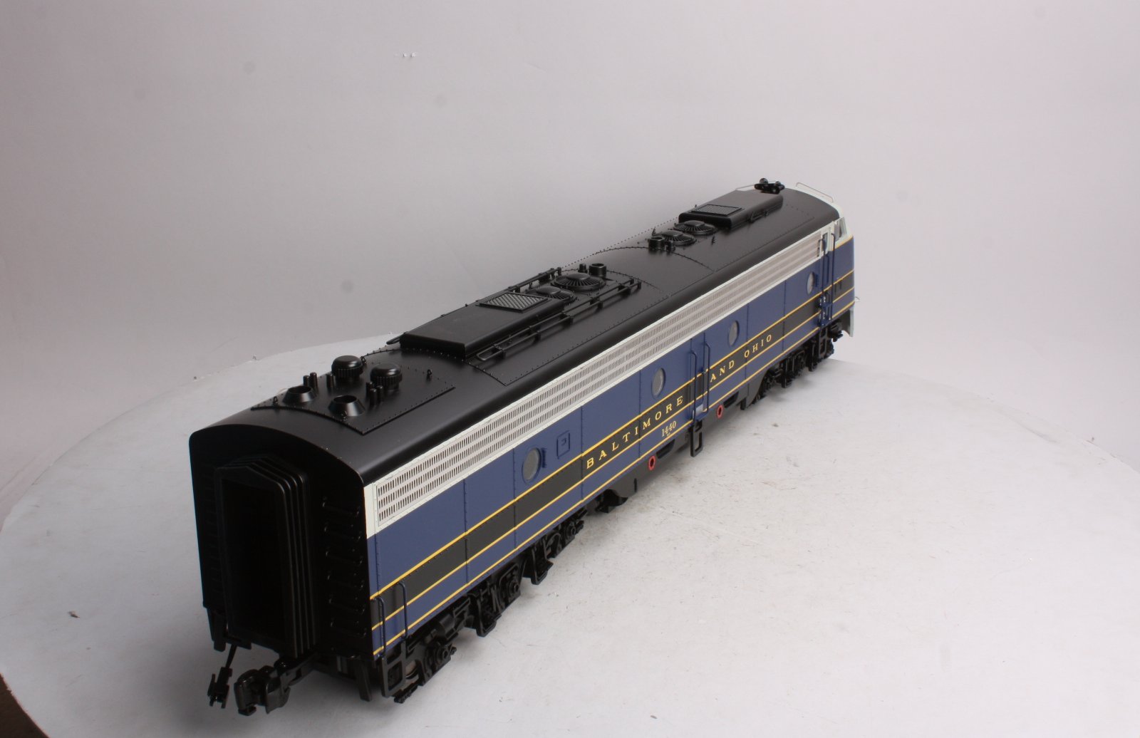 Aristo-Craft ART-23605 Baltimore & Ohio E-8 Diesel Locomotive #1444