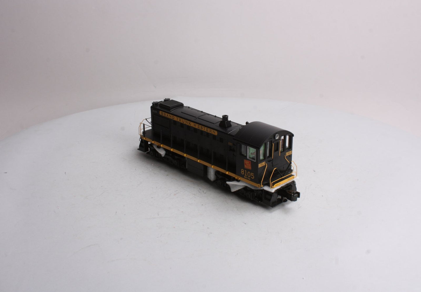 MTH 20-2794-3 Grand Trunk Western Alco S-2 Non-Powered Diesel Switcher #8105