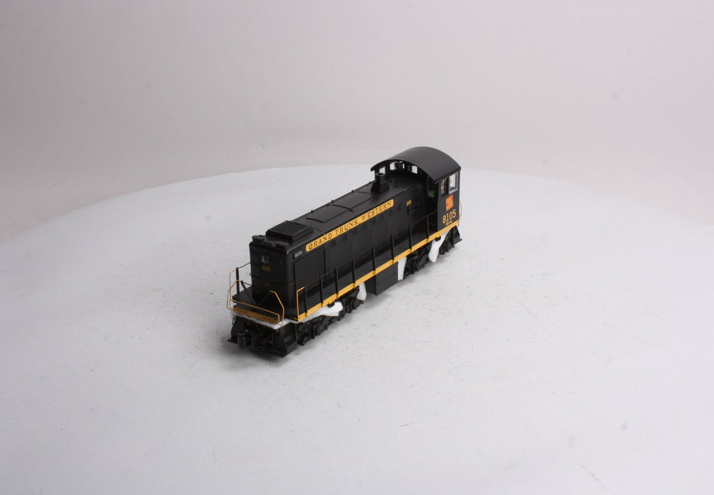 MTH 20-2794-3 Grand Trunk Western Alco S-2 Non-Powered Diesel Switcher #8105