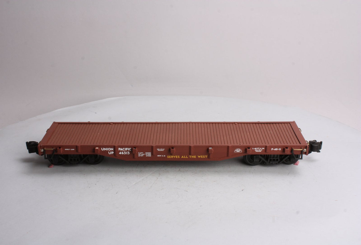 Aristo-Craft 46313 Union Pacific Flatcar with Load