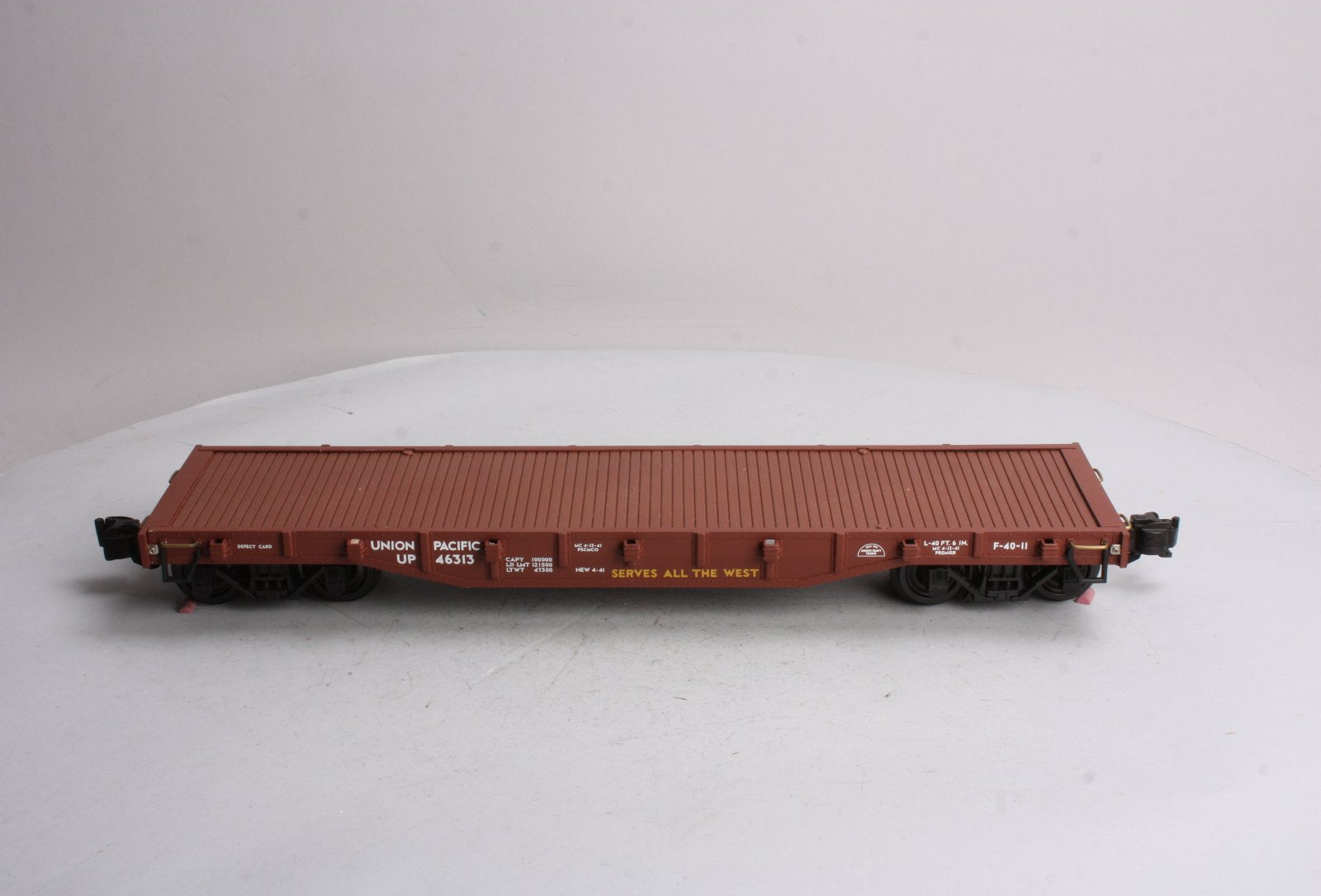 Aristo-Craft 46313 Union Pacific Flatcar with Load