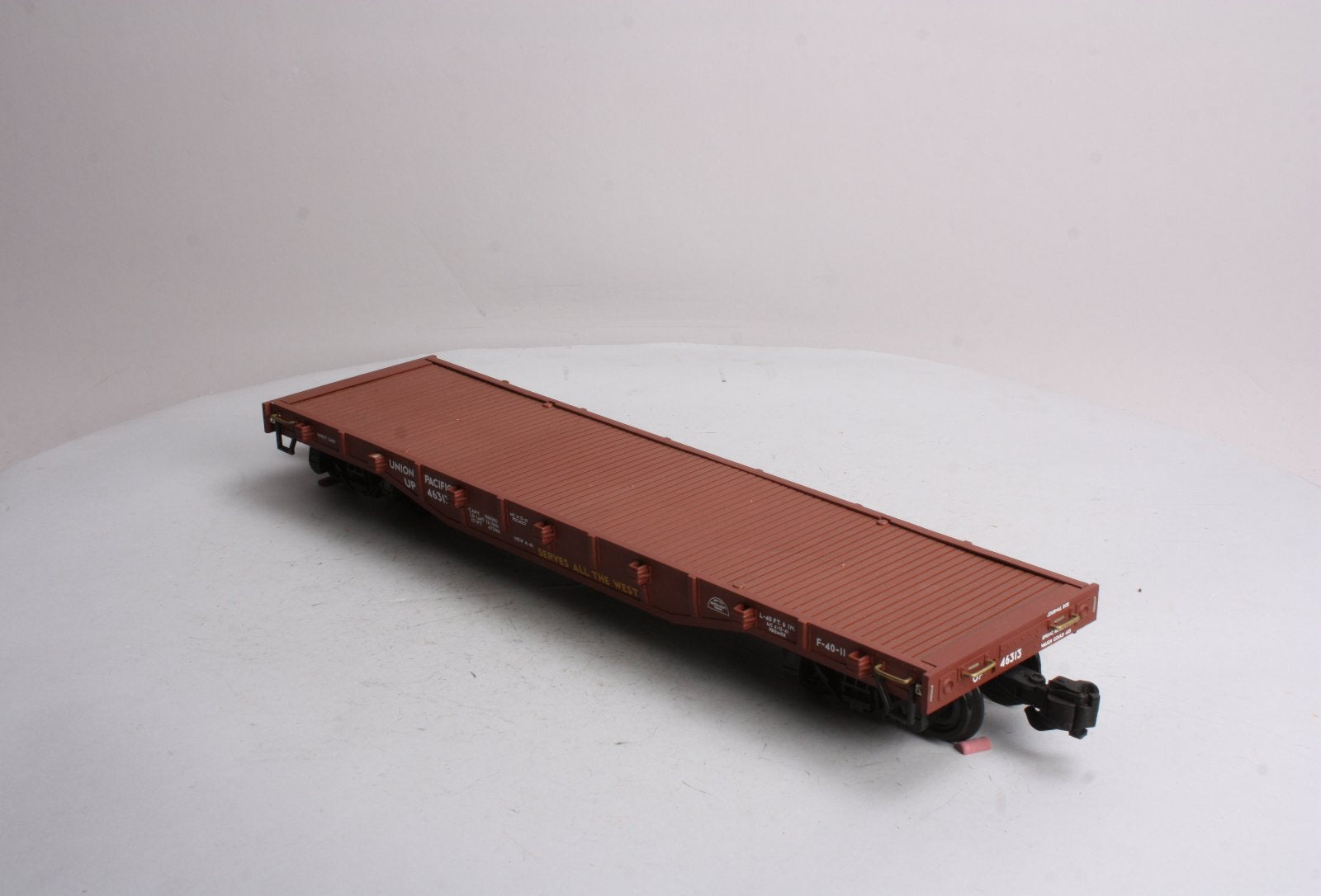 Aristo-Craft 46313 Union Pacific Flatcar with Load
