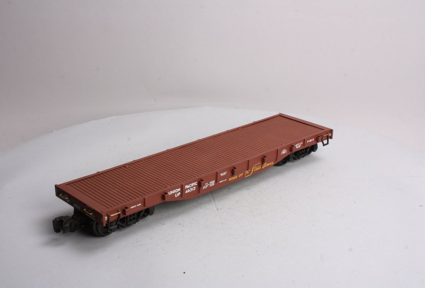Aristo-Craft 46313 Union Pacific Flatcar with Load