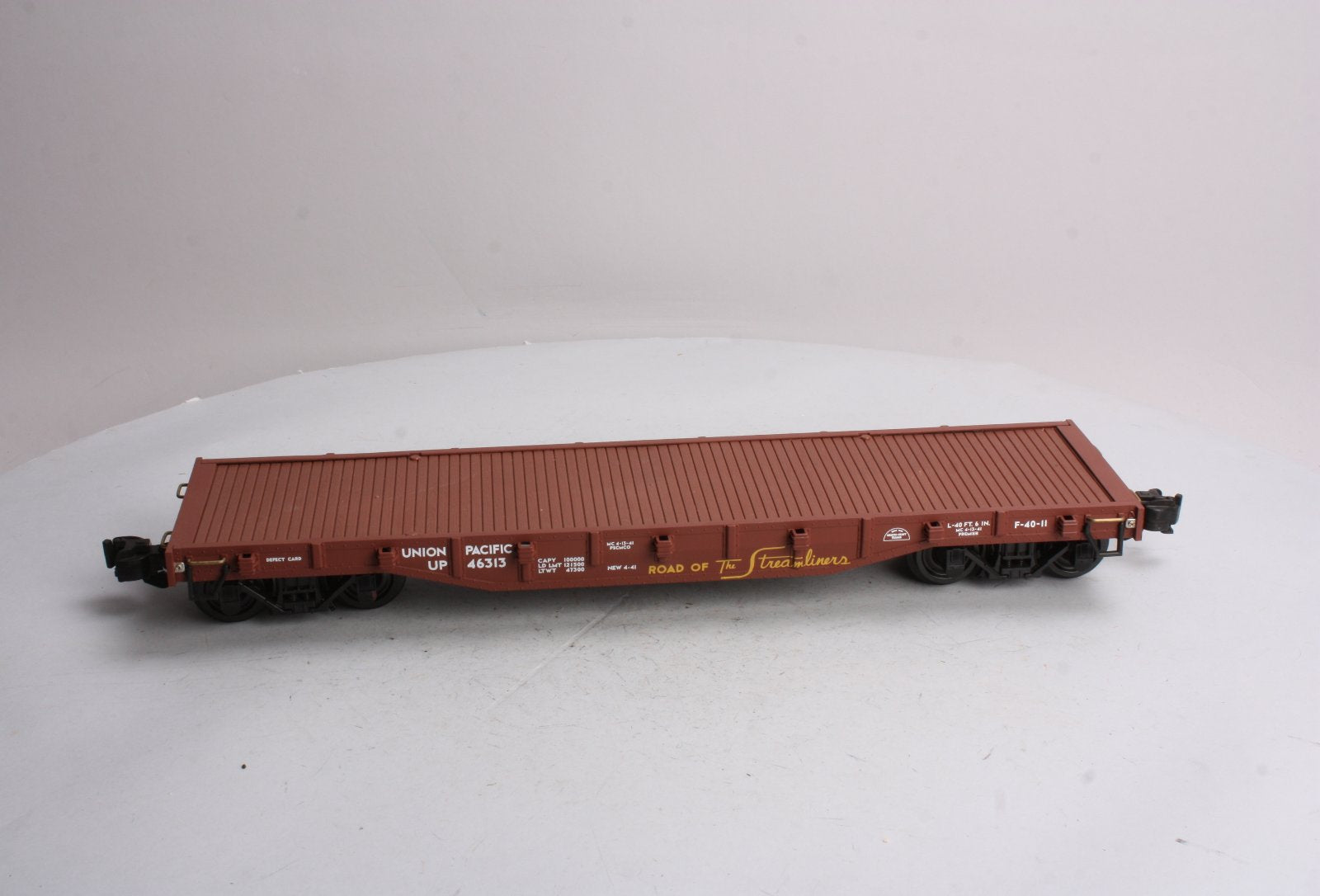 Aristo-Craft 46313 Union Pacific Flatcar with Load