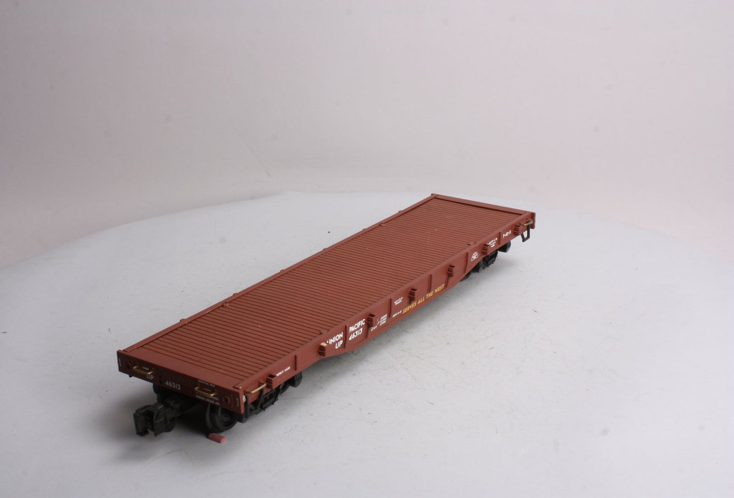 Aristo-Craft 46313 Union Pacific Flatcar with Load