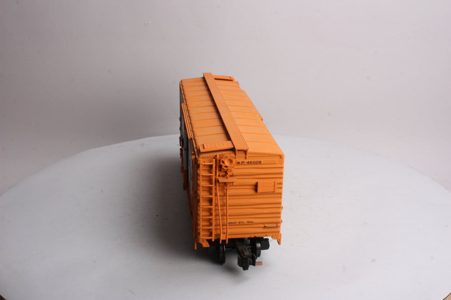 Aristo-Craft 46026 Western Pacific Boxcar- Plastic Wheels