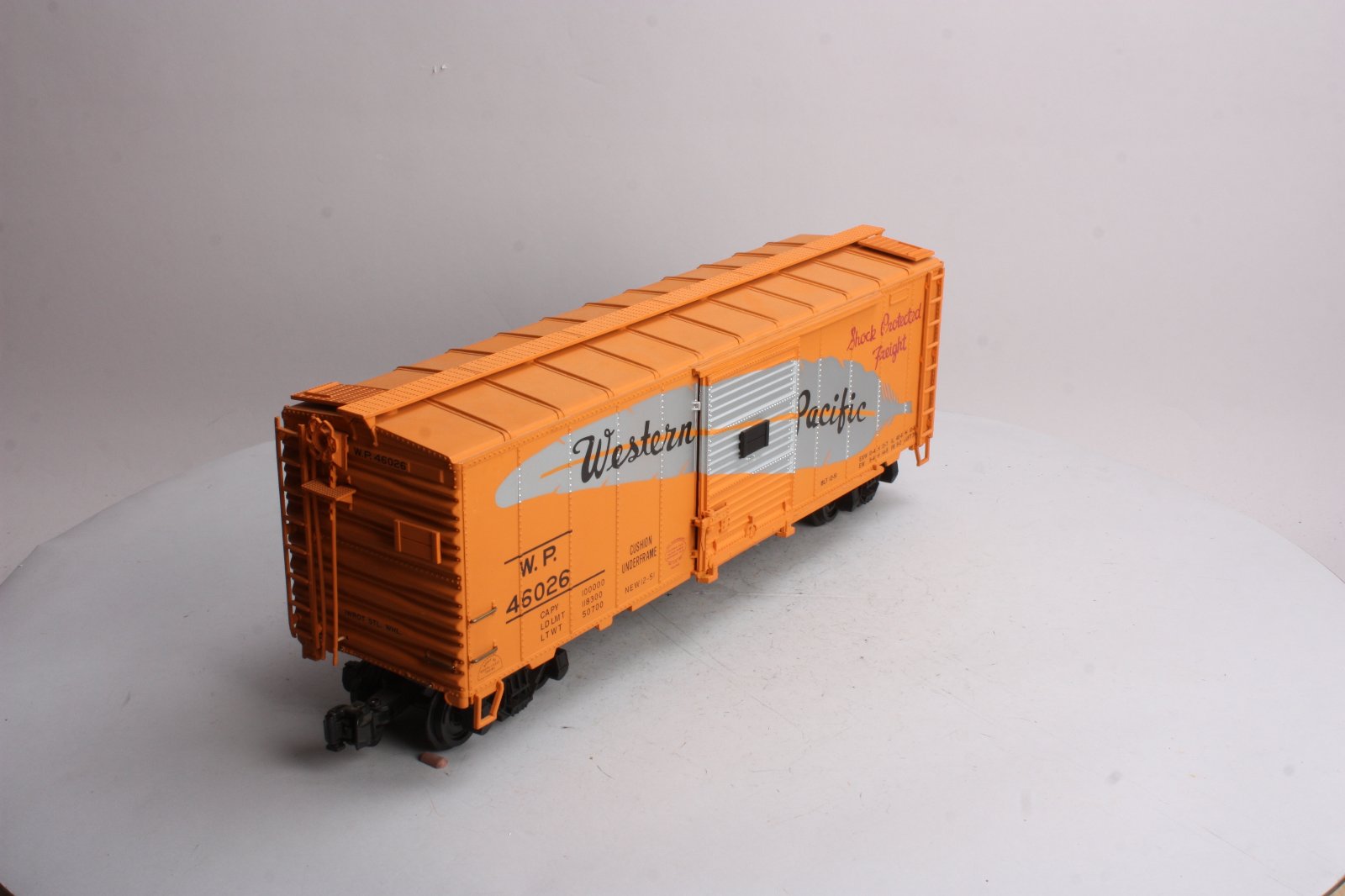 Aristo-Craft 46026 Western Pacific Boxcar- Plastic Wheels