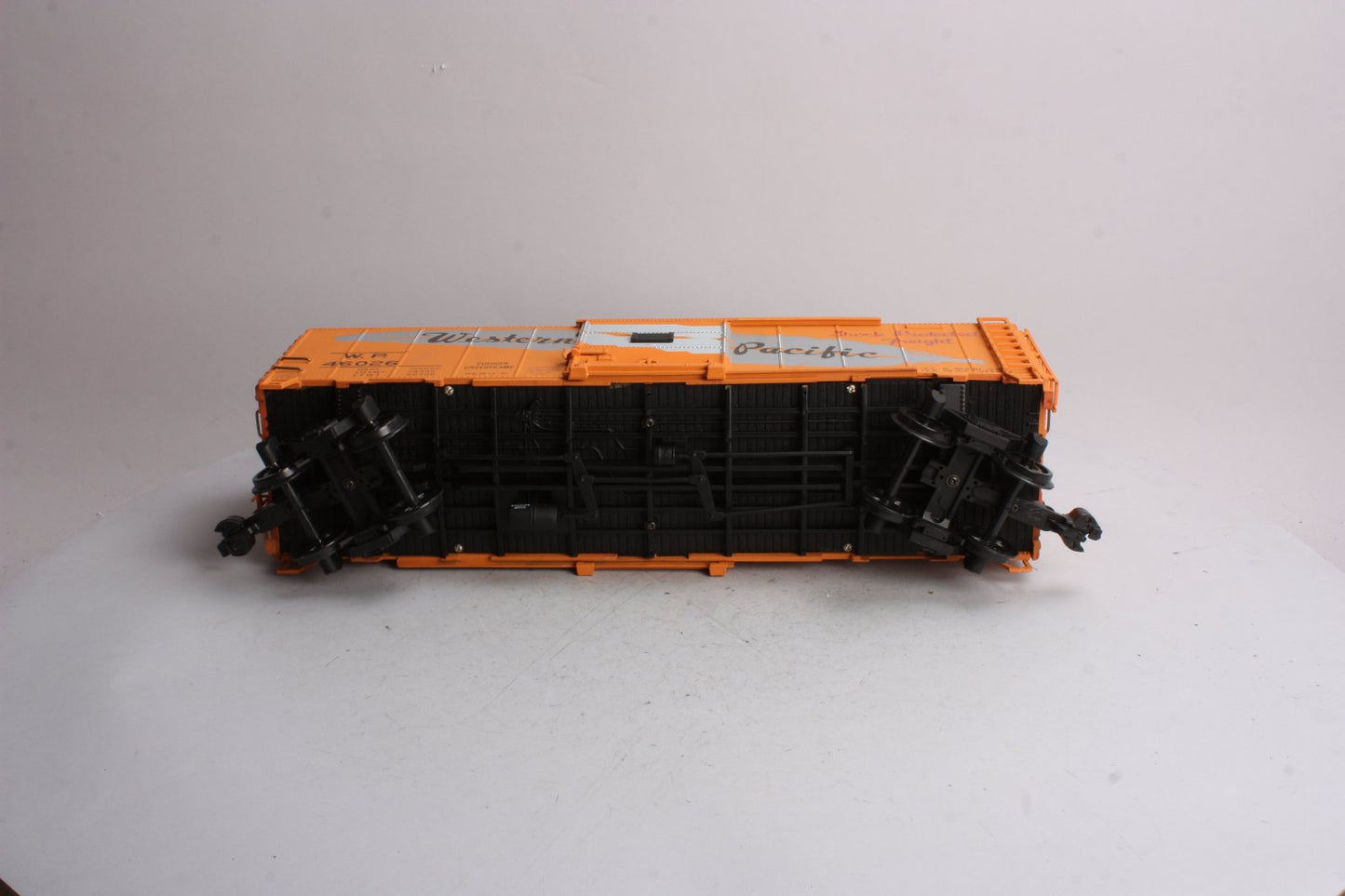 Aristo-Craft 46026 Western Pacific Boxcar- Plastic Wheels
