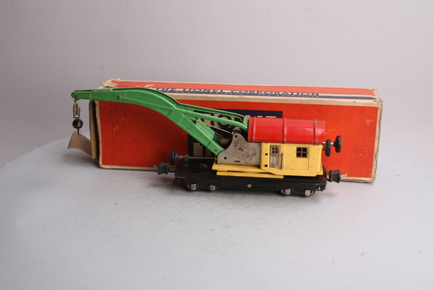 Lionel 2810 Vintage O Prewar Yellow/Red Crane Car