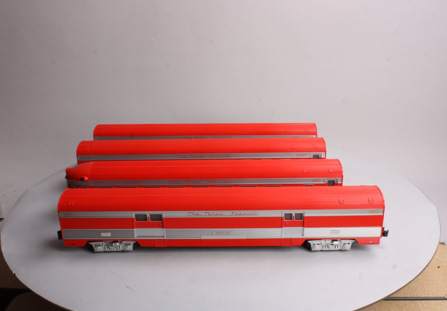 Williams 43171 O Gauge Texas Special 72 Ft. Streamline Passenger Cars (Set of 4)