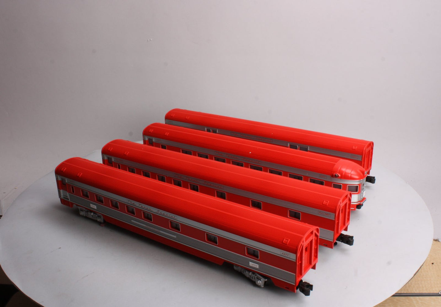 Williams 43171 O Gauge Texas Special 72 Ft. Streamline Passenger Cars (Set of 4)