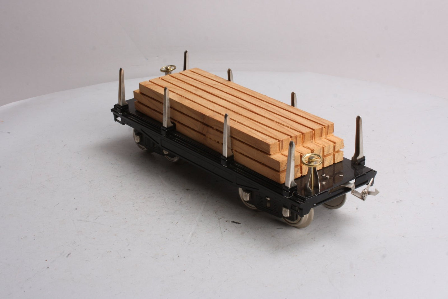 MTH 511 Standard Gauge Flatcar w/Wood Load