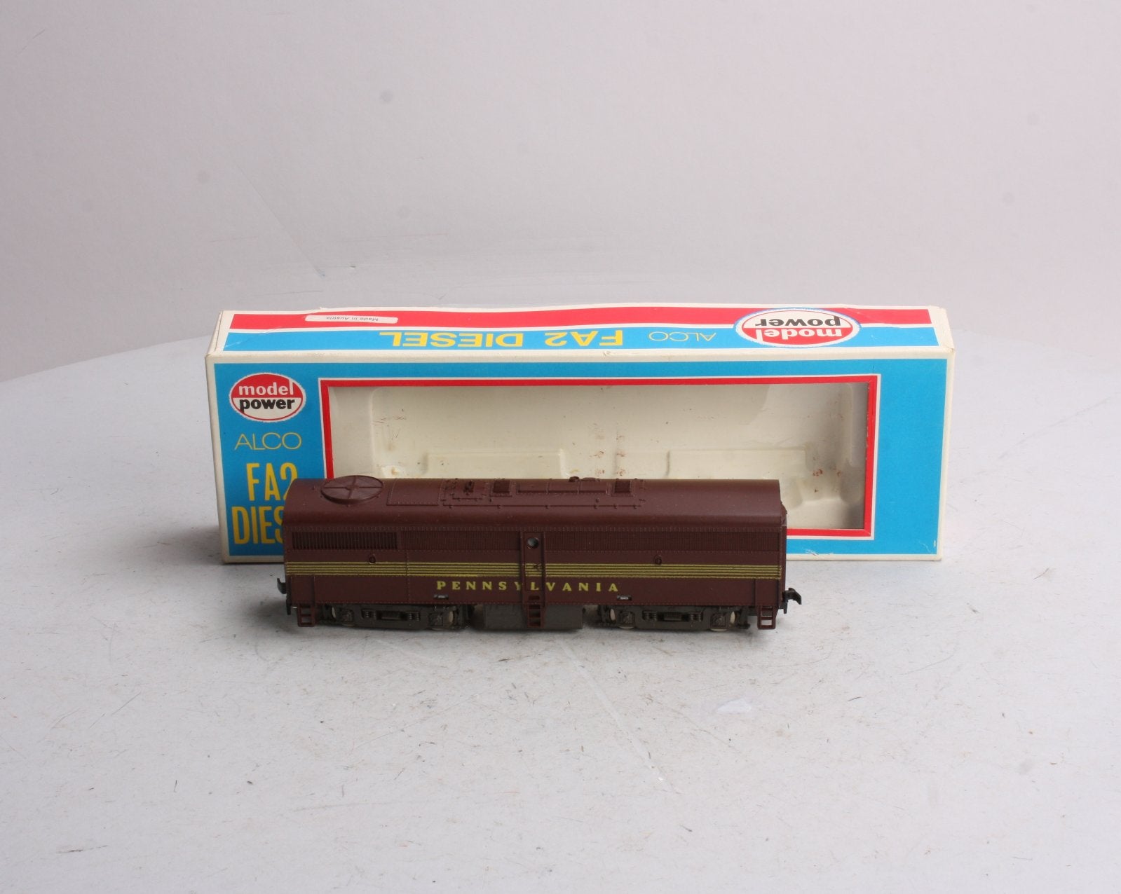 Model Power 842 HO Scale Pennsylvania Powered FB2 B Unit