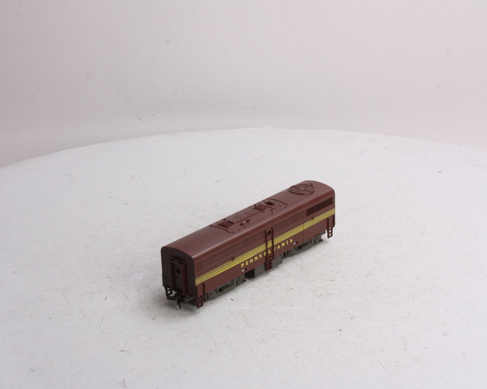 Model Power 842 HO Scale Pennsylvania Powered FB2 B Unit