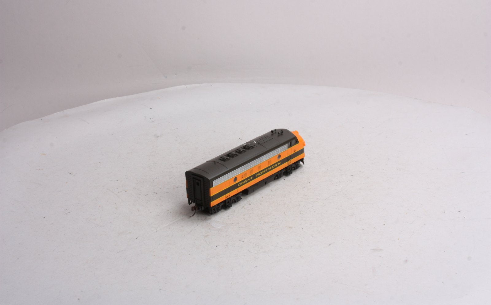 Stewart 8470 HO Scale Great Northern F3A Phase IV Powered Diesel Locomotive