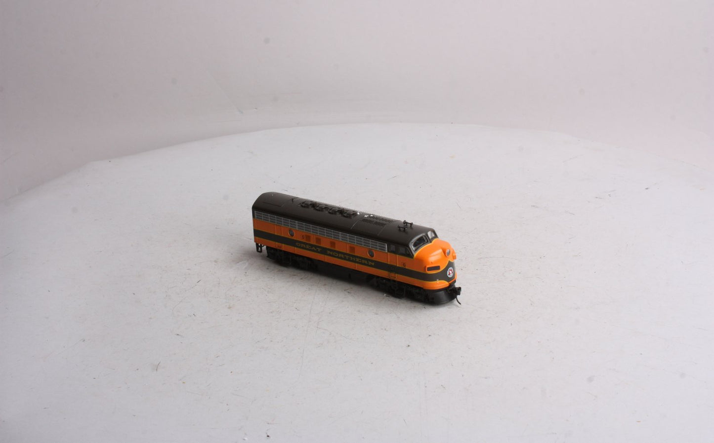 Stewart 8470 HO Scale Great Northern F3A Phase IV Powered Diesel Locomotive