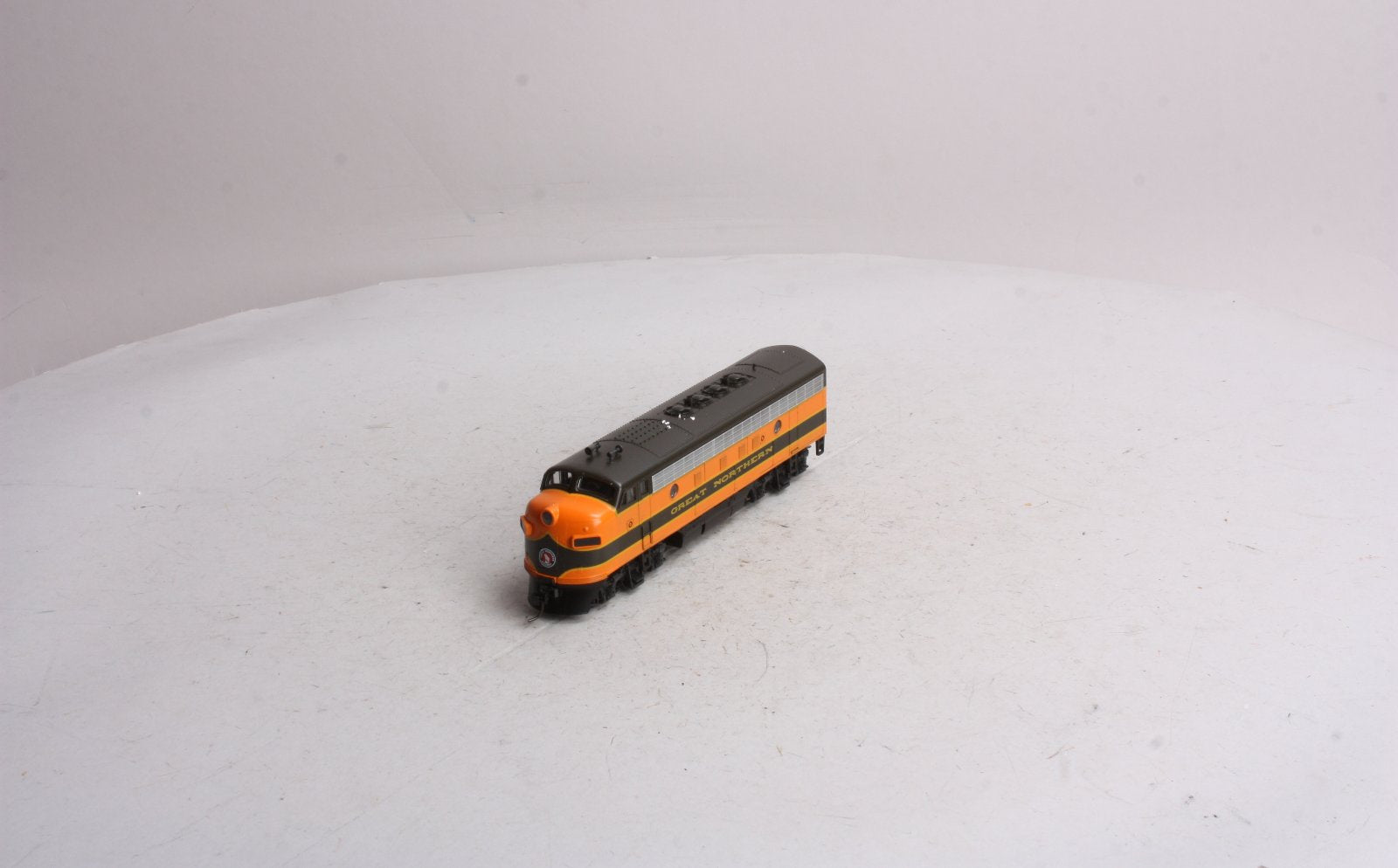 Stewart 8470 HO Scale Great Northern F3A Phase IV Powered Diesel Locomotive