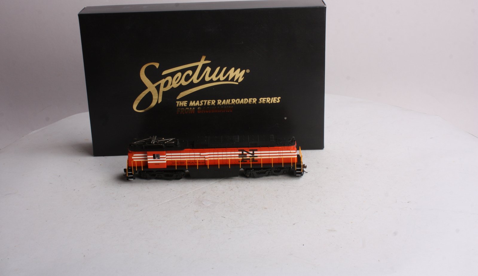 Spectrum 82407 HO Scale New Haven GE E33 Electric Locomotive #304