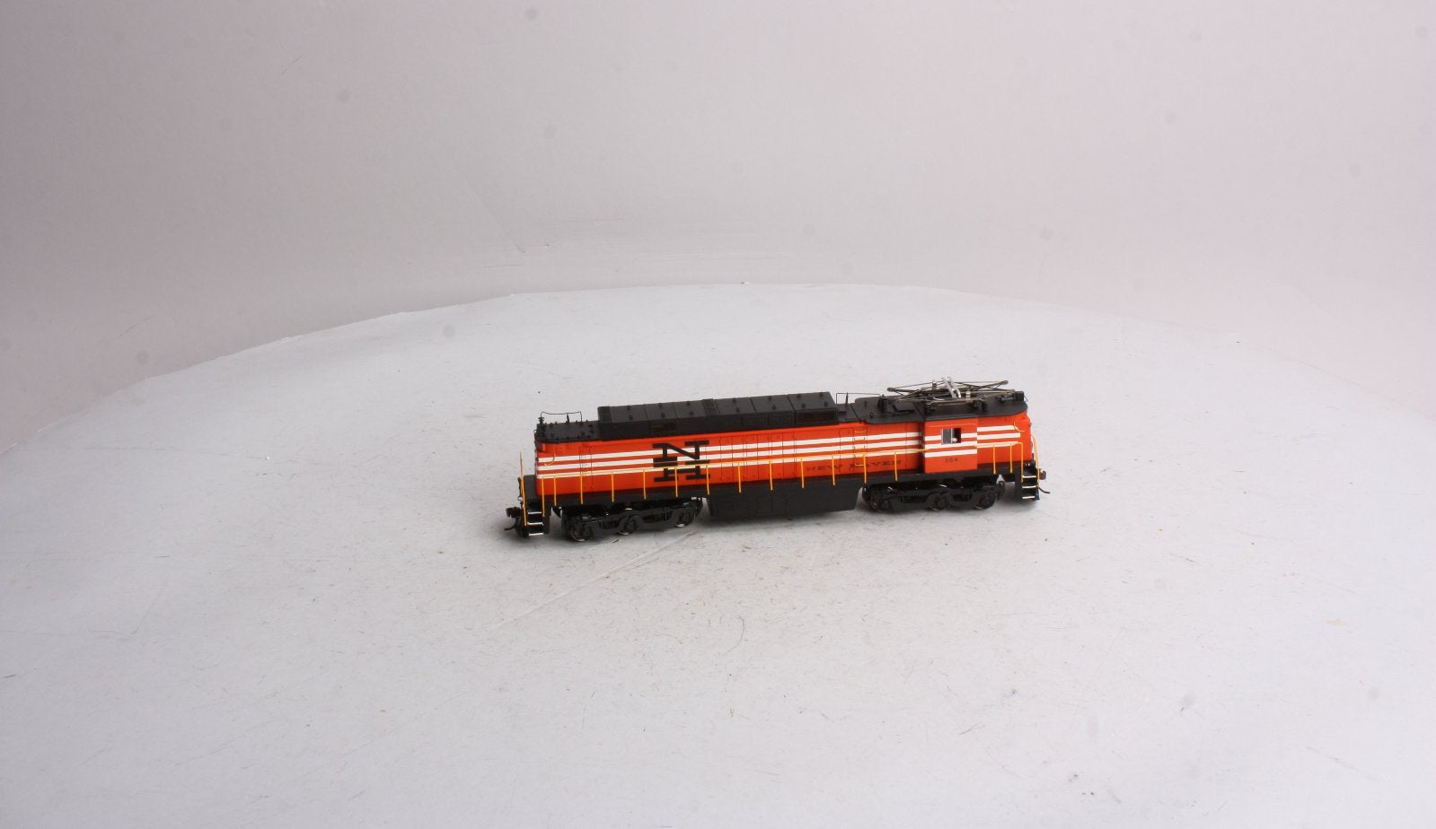 Spectrum 82407 HO Scale New Haven GE E33 Electric Locomotive #304