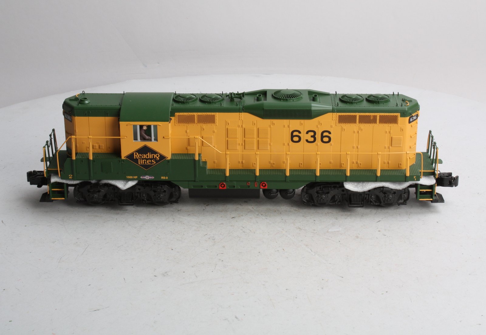 MTH 20-20202-3 Reading RDG GP-9 Non-Powered Diesel Engine #636