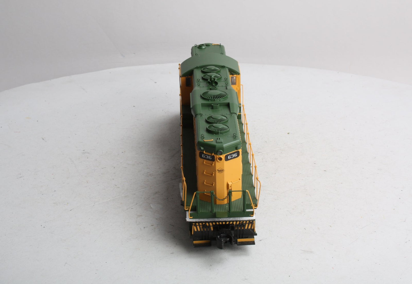 MTH 20-20202-3 Reading RDG GP-9 Non-Powered Diesel Engine #636