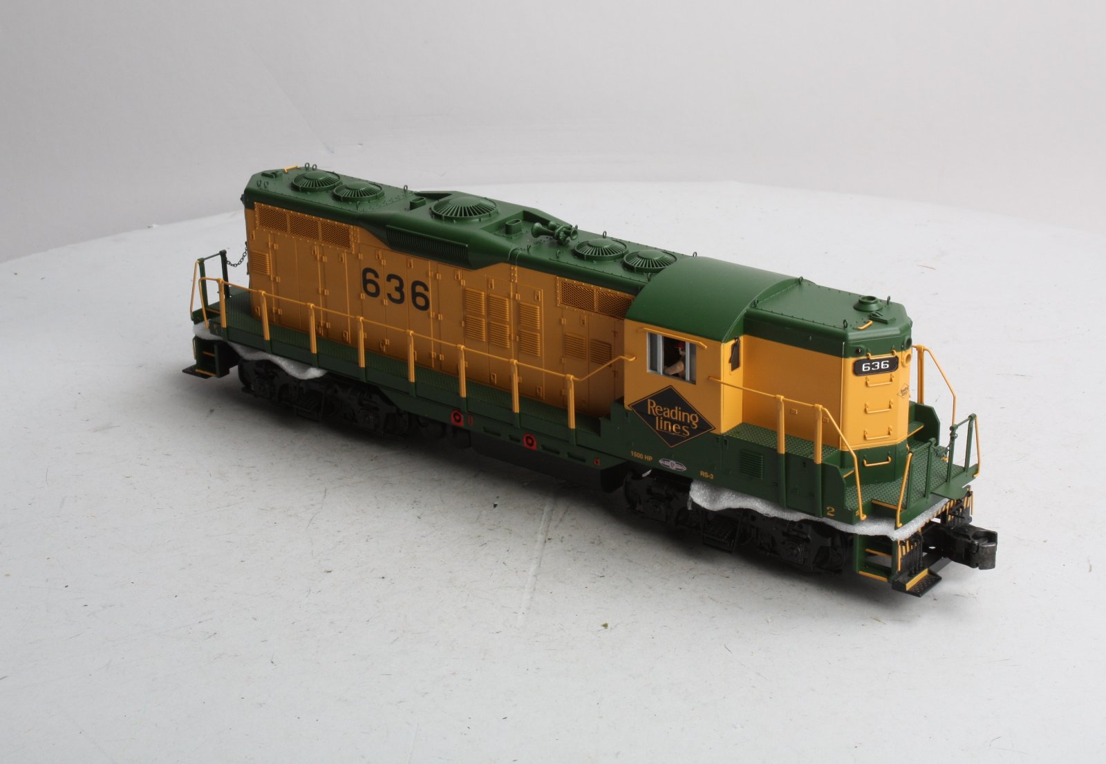 MTH 20-20202-3 Reading RDG GP-9 Non-Powered Diesel Engine #636