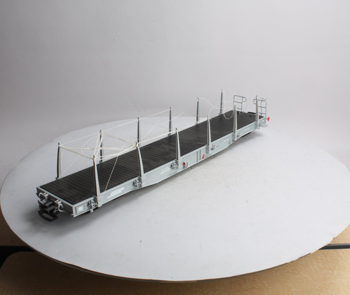 LGB 40920 Rhb Flatcar with Stakes