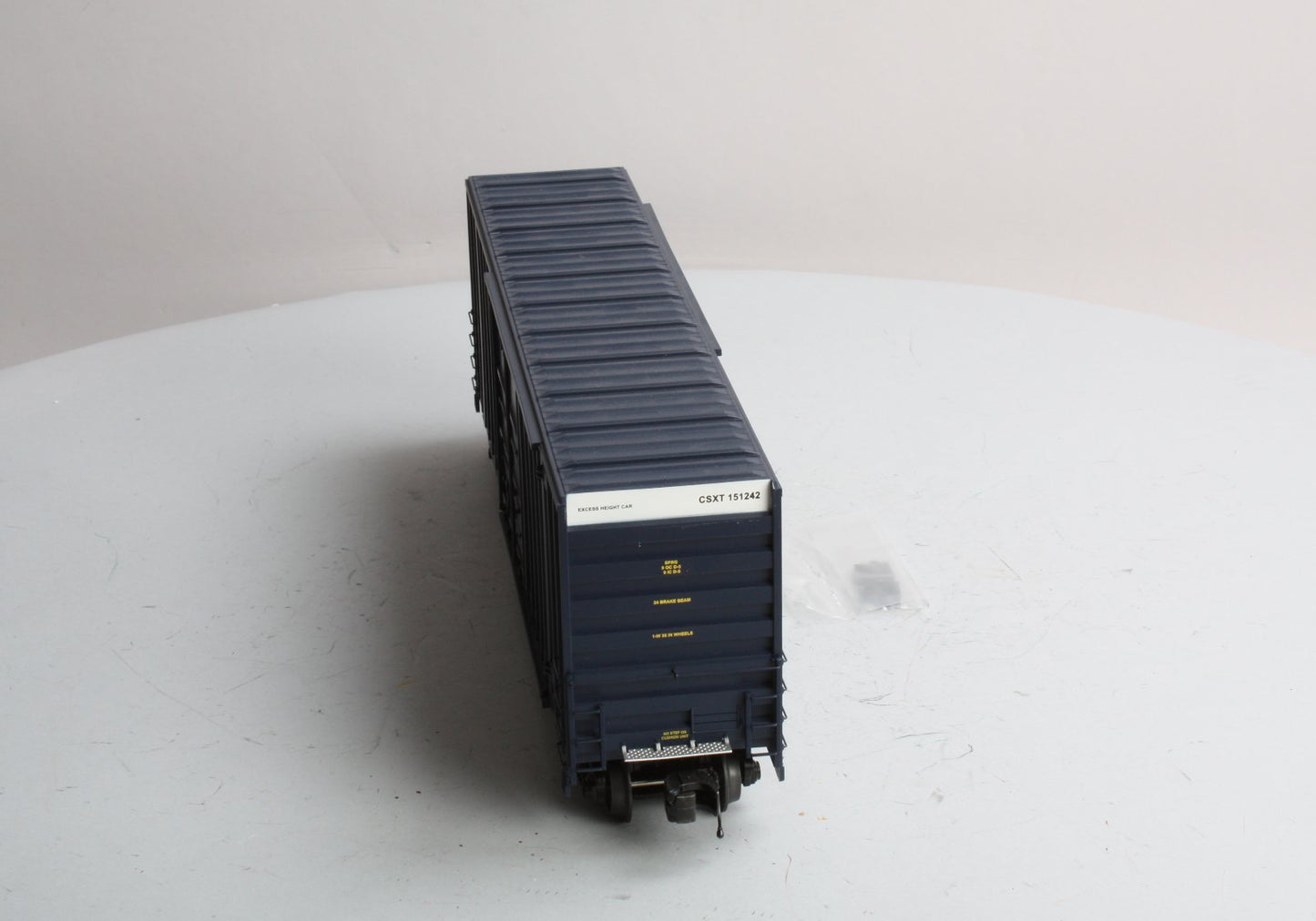 MTH 20-93415 O CSX 50’ High Cube Box Car #151242