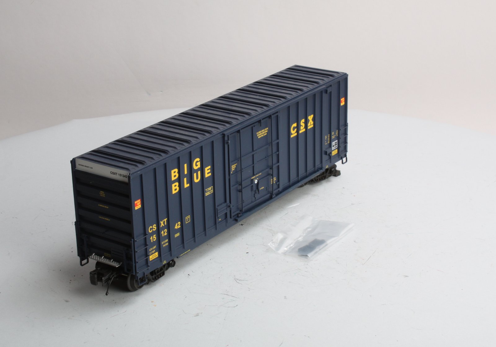 MTH 20-93415 O CSX 50’ High Cube Box Car #151242