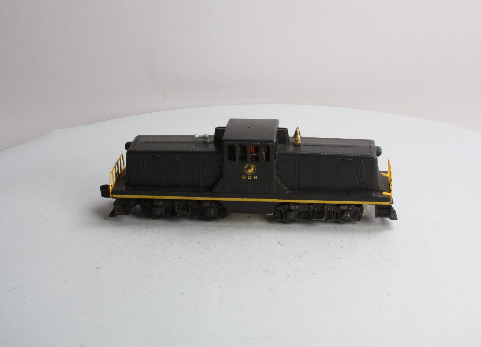 Lionel 628 Vintage O Northern Pacific 44 Ton Diesel Locomotive