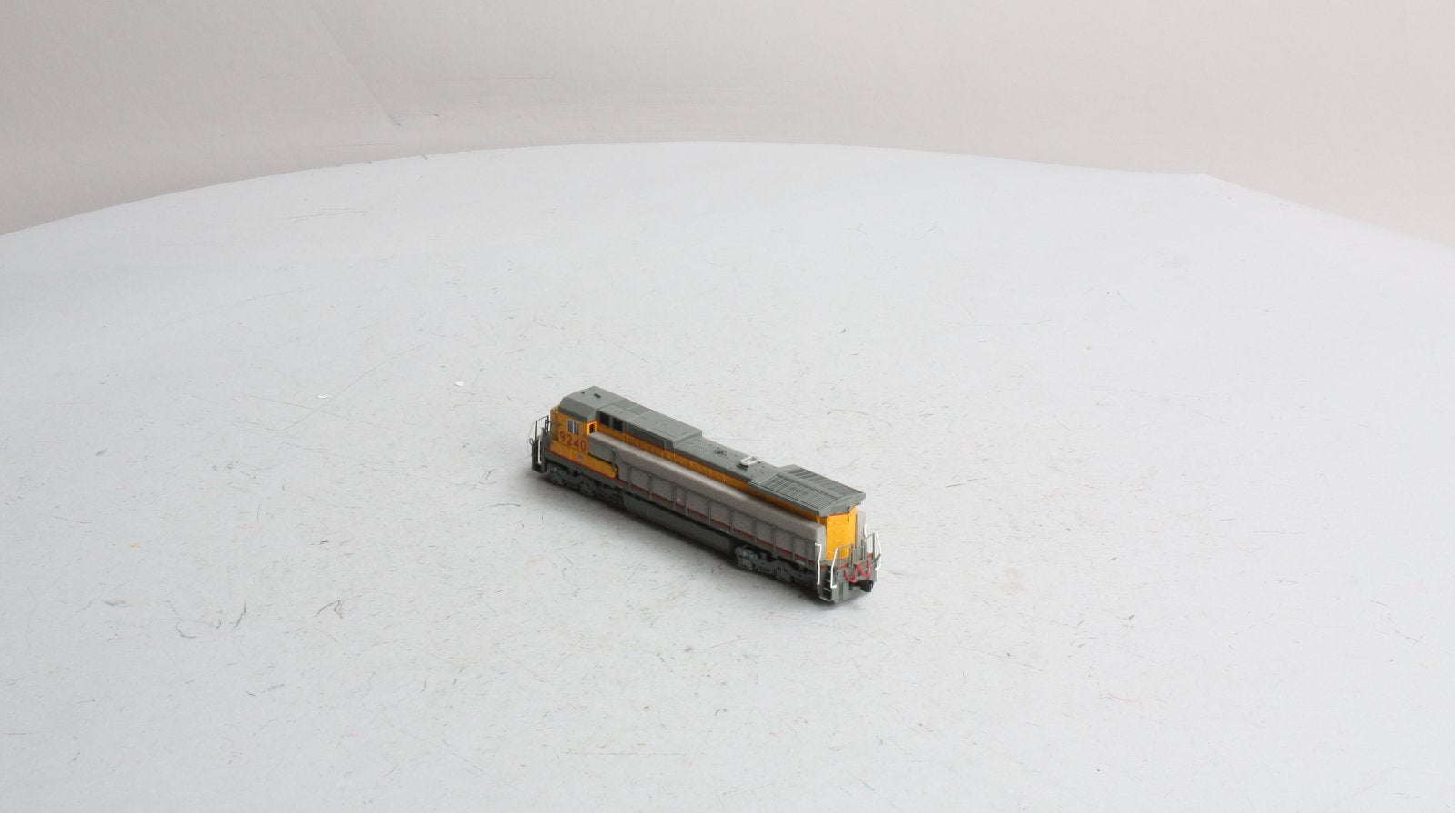 Atlas 51860 N Union Pacific Dash 8-40C Diesel Locomotive #9240 w/DCC - RTR