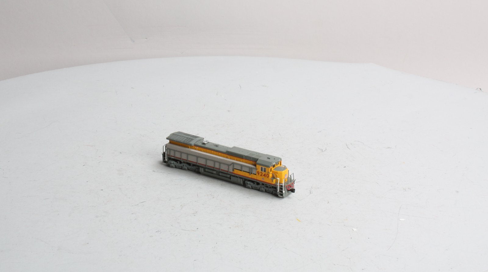 Atlas 51860 N Union Pacific Dash 8-40C Diesel Locomotive #9240 w/DCC - RTR