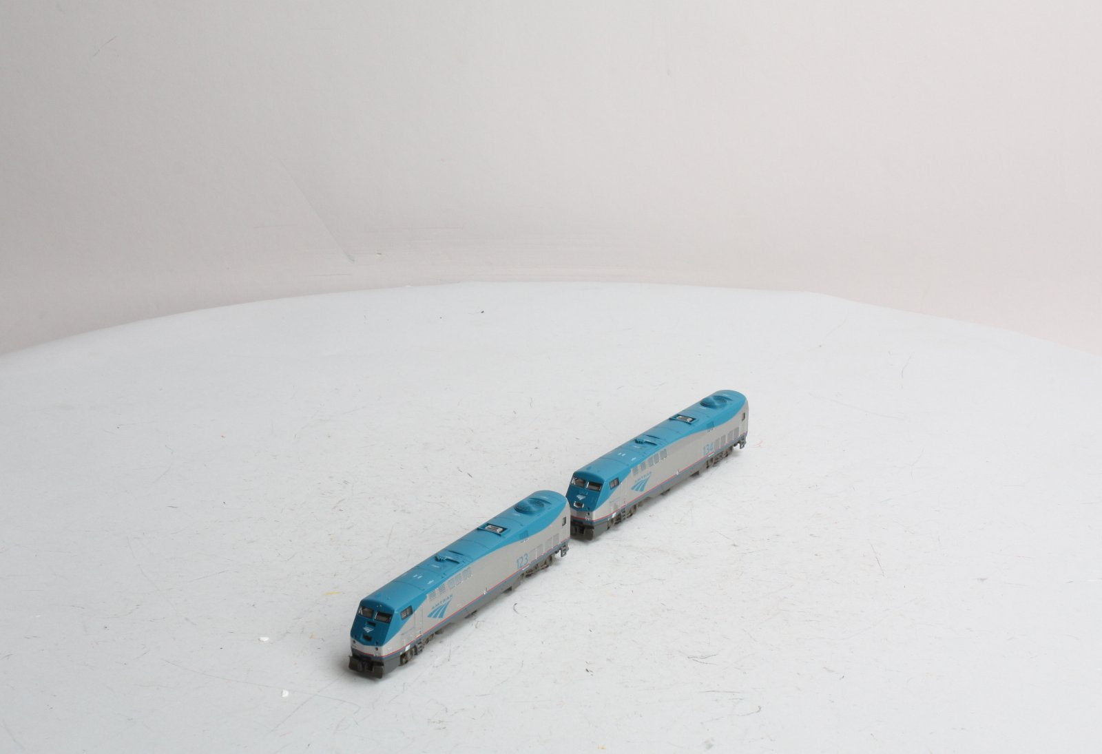 Kato 106-6103 N Amtrak Phase V Set #123 & #134