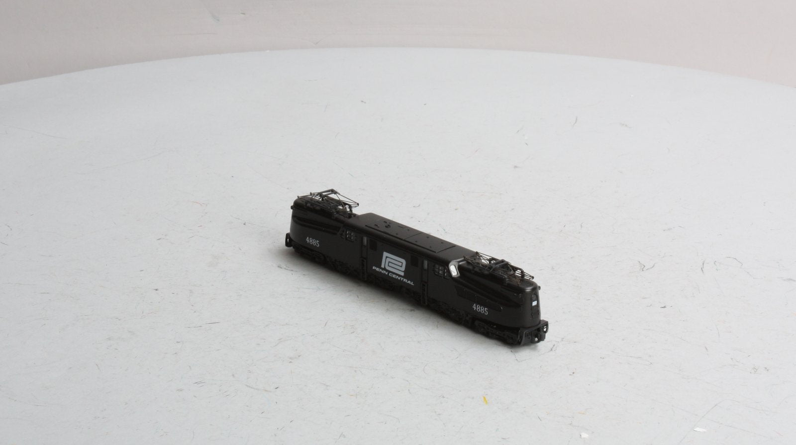 Kato 137-2023 N Scale Penn Central GG-1 Electric Locomotive #4885