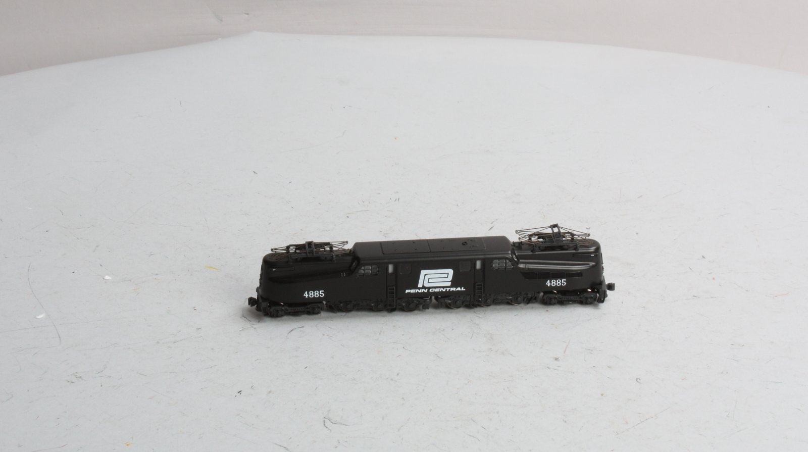 Kato 137-2023 N Scale Penn Central GG-1 Electric Locomotive #4885