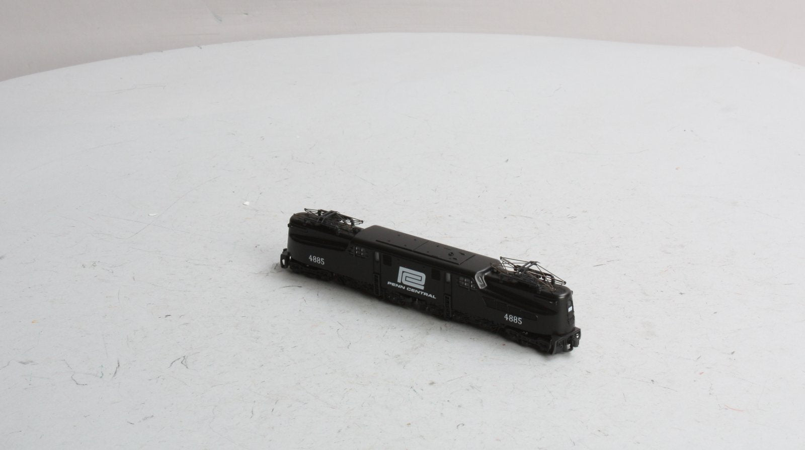 Kato 137-2023 N Scale Penn Central GG-1 Electric Locomotive #4885