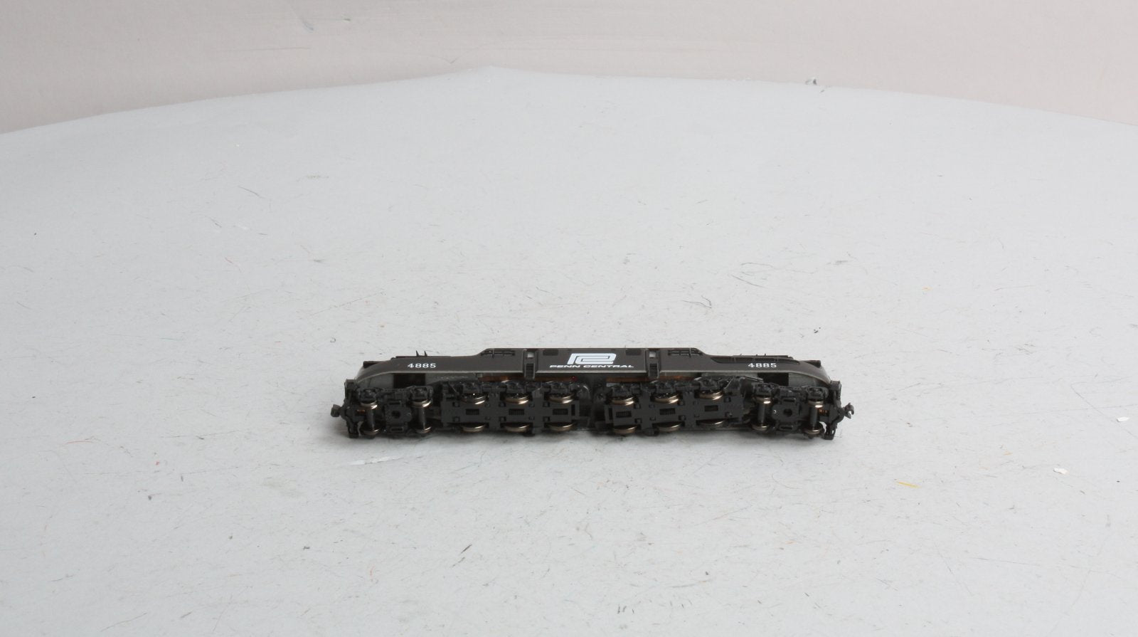 Kato 137-2023 N Scale Penn Central GG-1 Electric Locomotive #4885