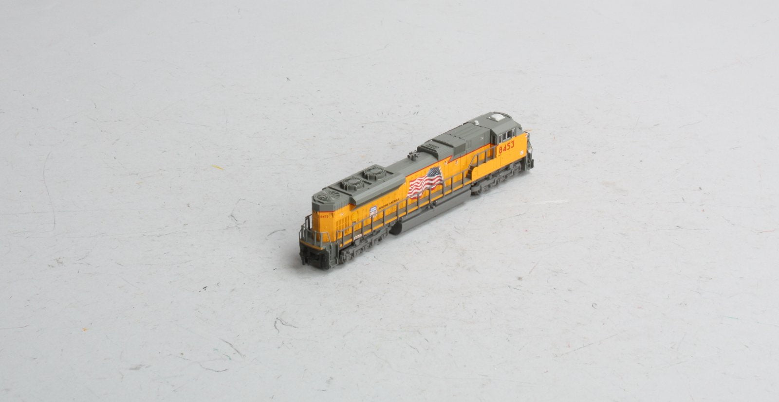 Kato 176-8425 N Scale Union Pacific 'Flag' SD70ACe Diesel Locomotive #8453