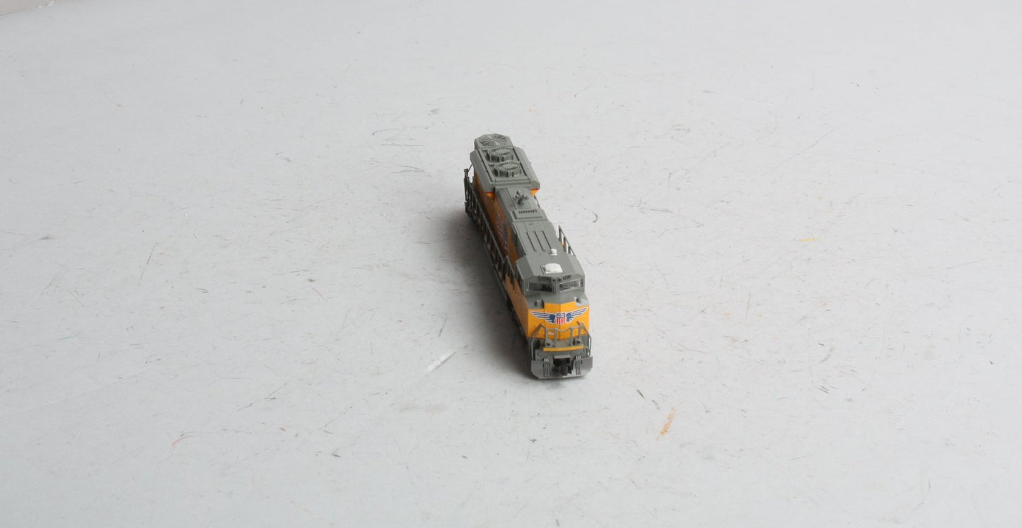Kato 176-8425 N Scale Union Pacific 'Flag' SD70ACe Diesel Locomotive #8453