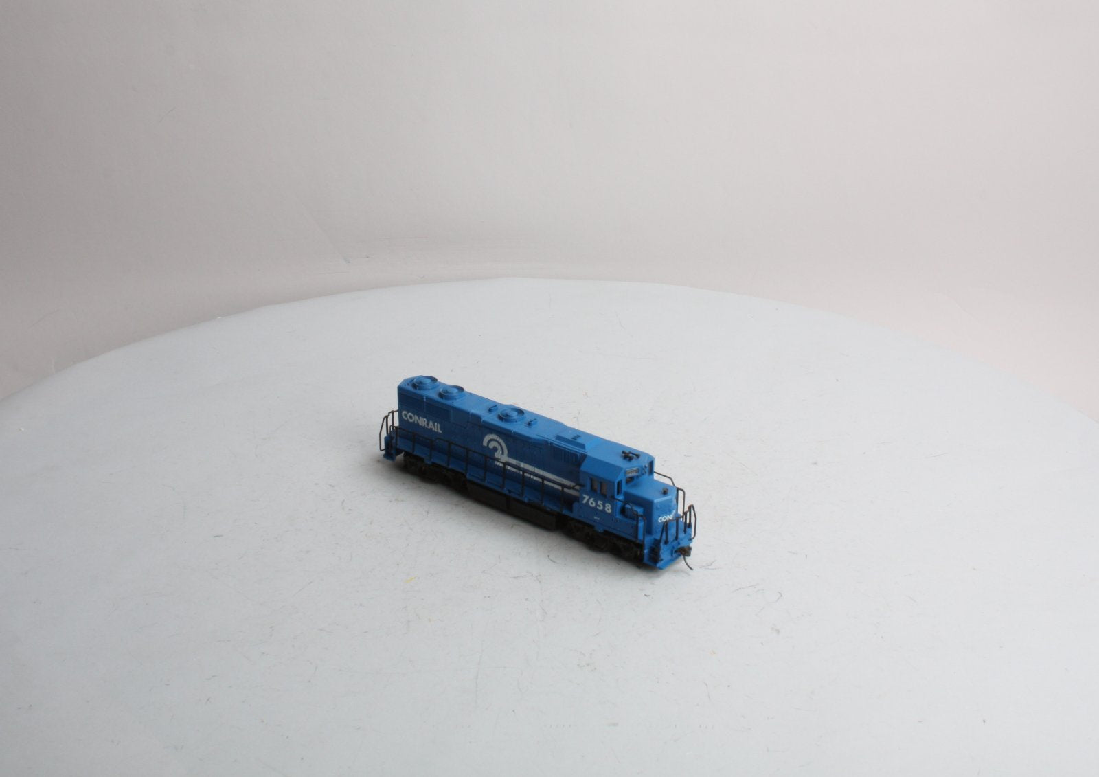 Atlas 7067 HO Scale Conrail GP 38 Diesel Locomotive #7658