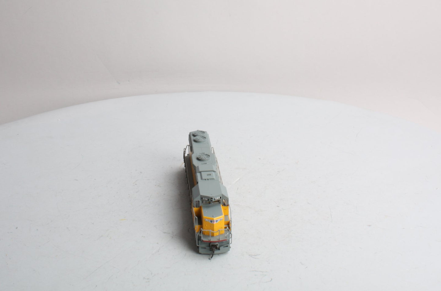 Atlas 907 HO Union Pacific "Baby Wings" GP38-2 Diesel Locomotive #598