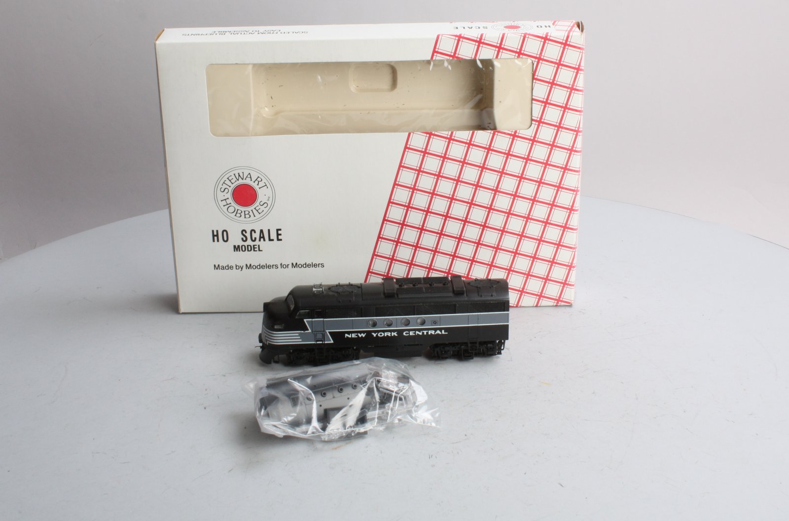 Stewart 5014 HO New York Central EMD FTA Single Light Diesel Locomotive
