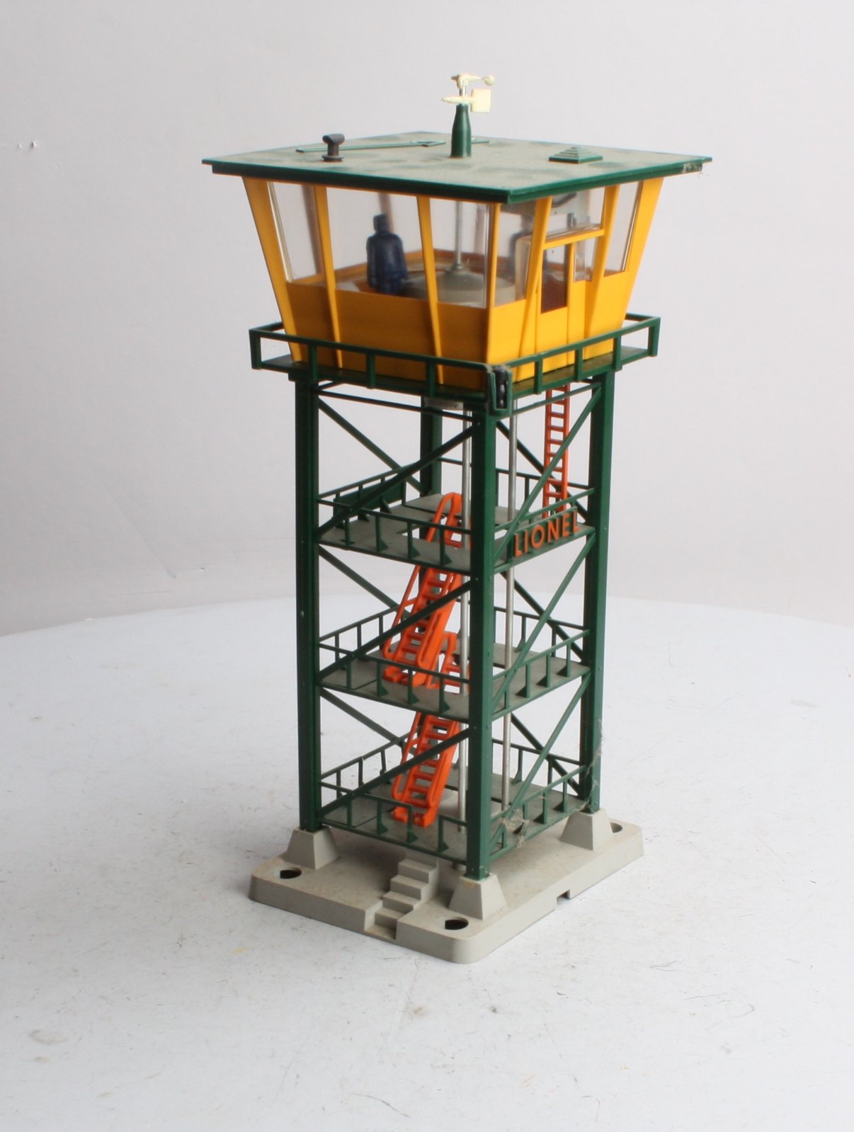 Lionel 192 Vintage O Operating Control Tower