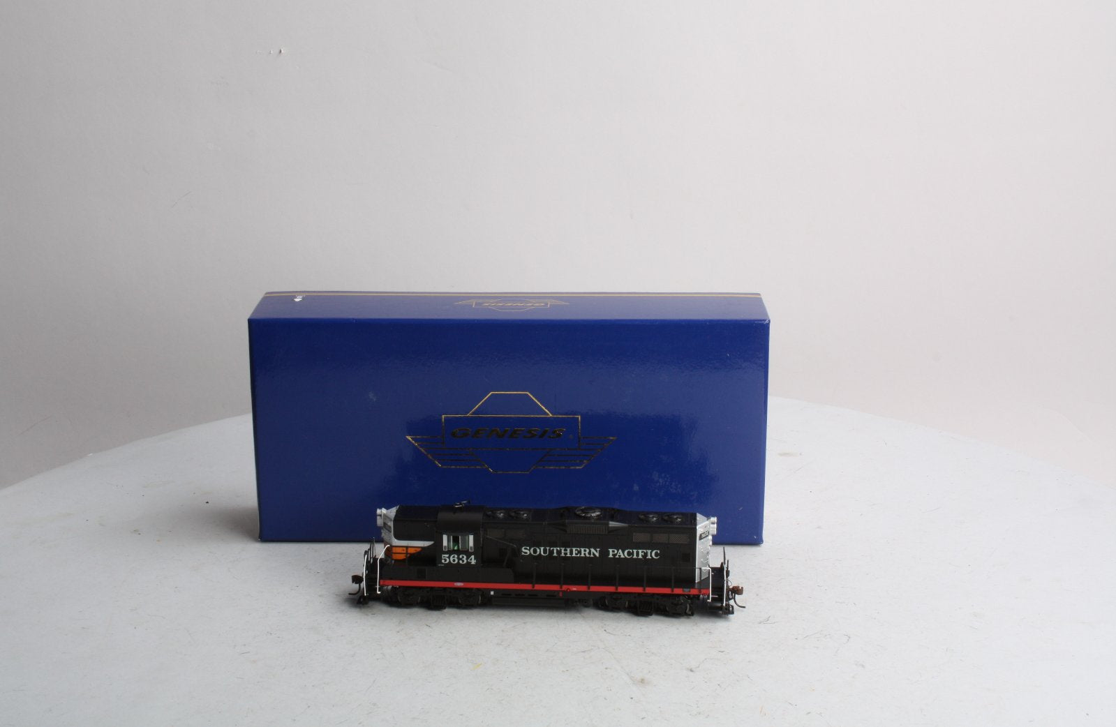 Athearn G62616 HO Scale Southern Pacific/Widow GP9 Diesel w/DCC & Sound #5634
