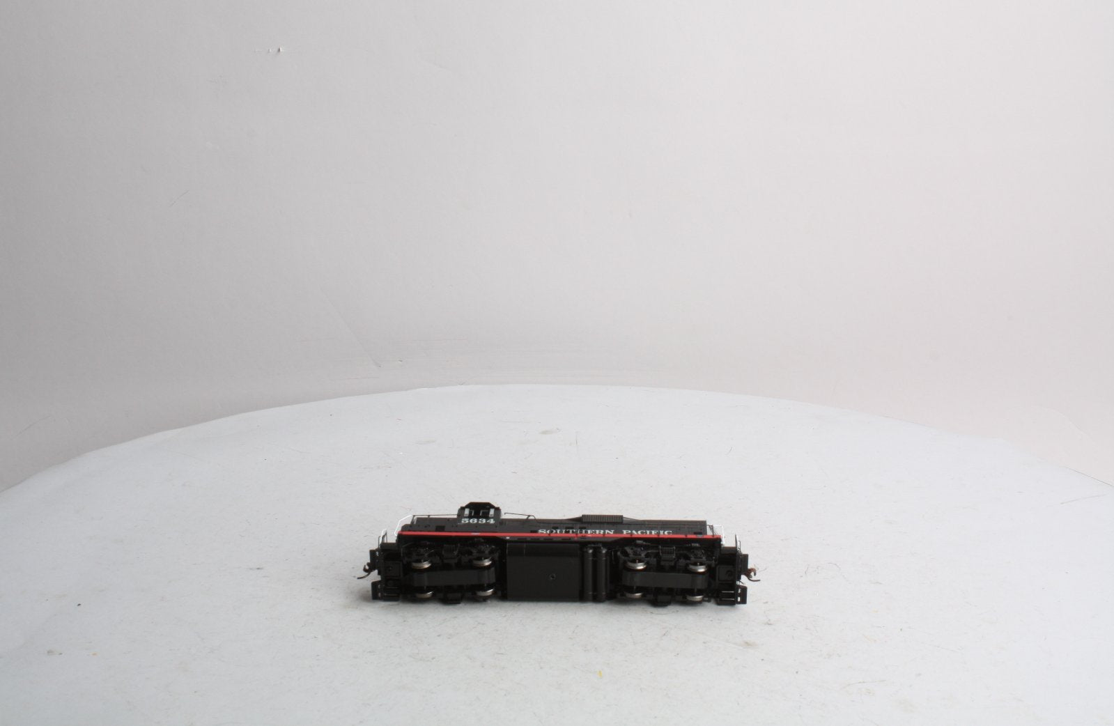 Athearn G62616 HO Scale Southern Pacific/Widow GP9 Diesel w/DCC & Sound #5634