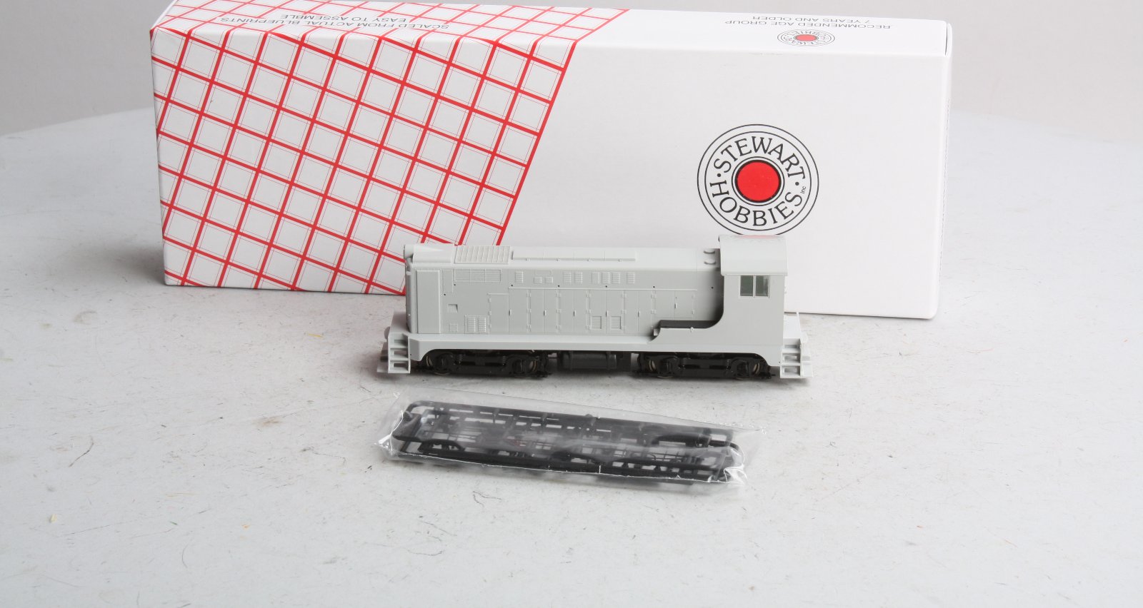 Stewart 4620 HO Undecorated Diesel Baldwin VO-660 Powered Phase I