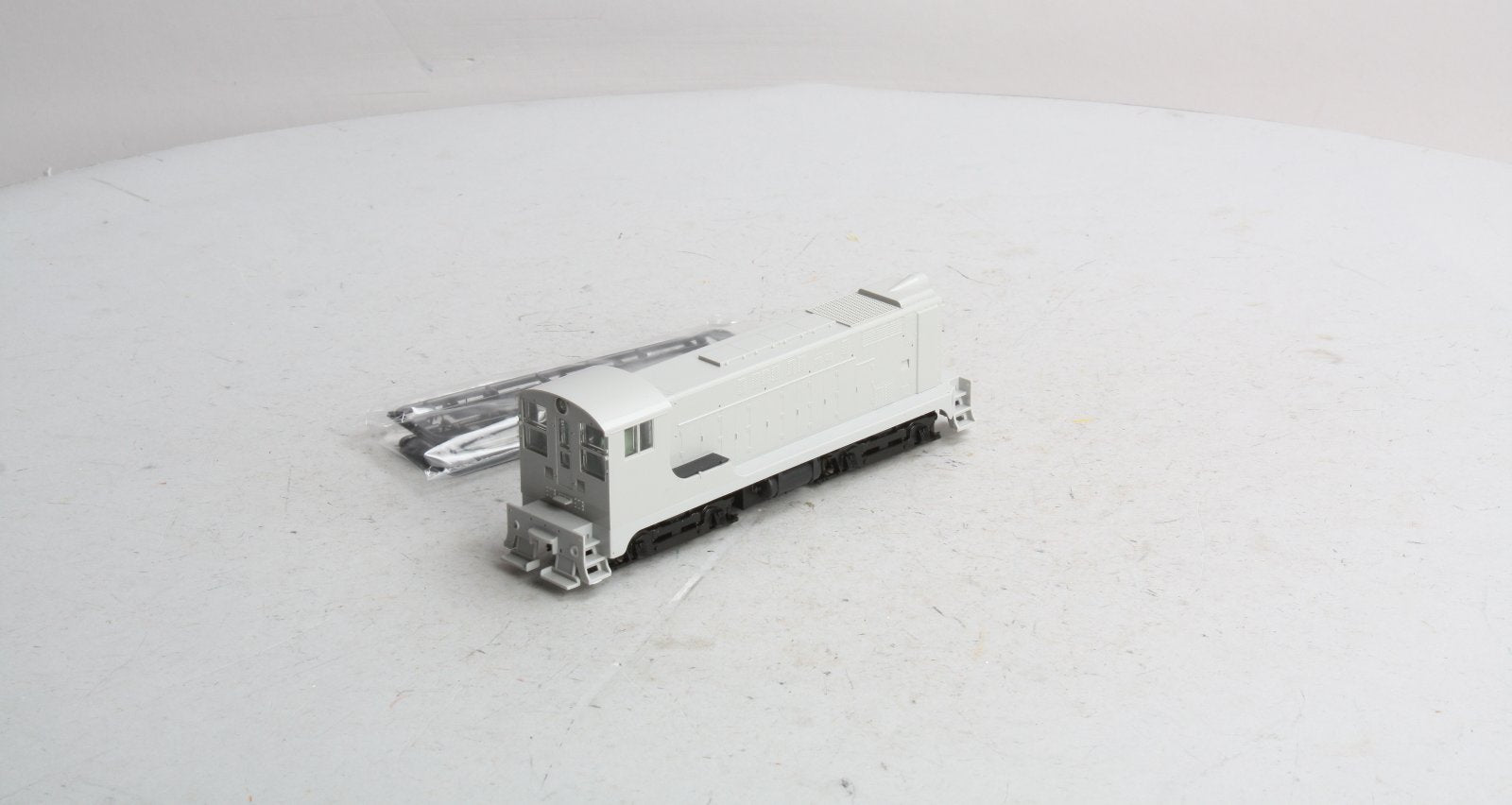 Stewart 4620 HO Undecorated Diesel Baldwin VO-660 Powered Phase I