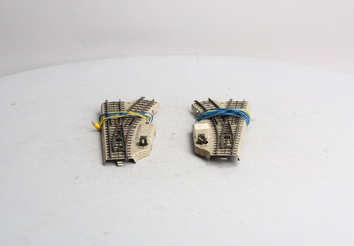 Marklin 5117 HO Scale Left and Right Track Turnouts (One Pair)