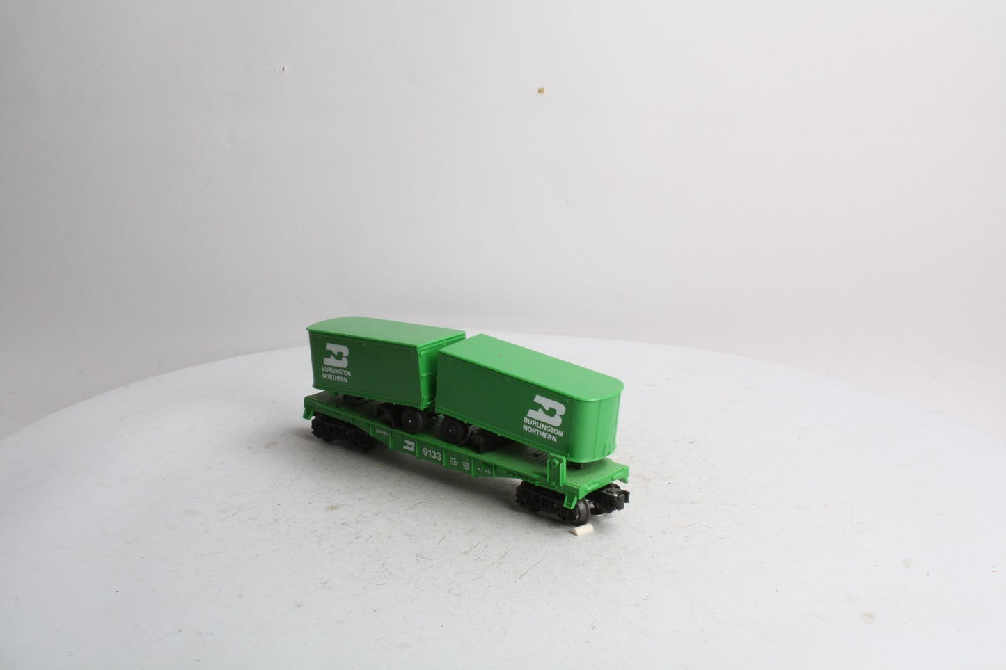 Lionel 6-9133 O Gauge Burlington Northern Flatcar #9133 with Trailers